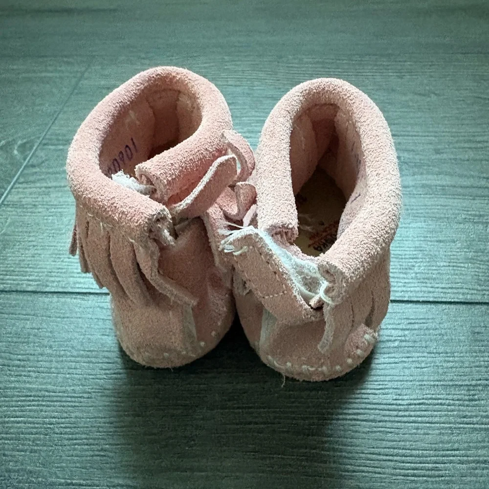 Minnetonka Infant Girls Pink Moccasin Shoes Style #1180 Back Flap Bootie Size 1